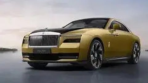 纽卡锋线演绎神级默契，墨菲半空球失良机，射门直奔观众席惊魂一刻！